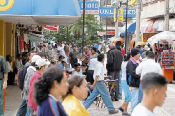 Crecimiento demográfico evita despegue económico