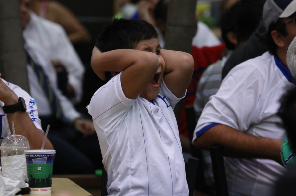 Video: Así vivieron los hondureños el empate ante Panamá