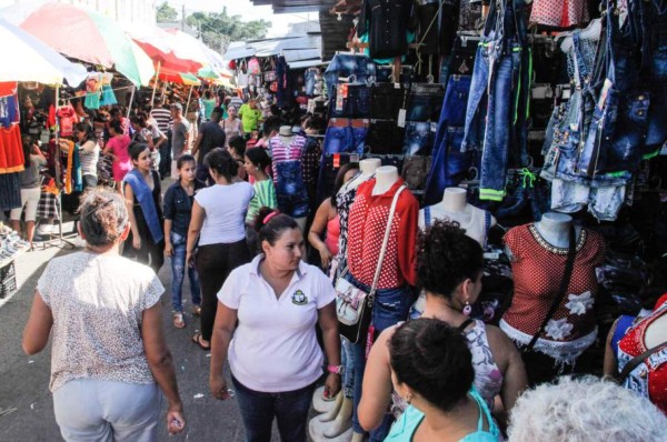 Inicia fiebre de las compras navideñas; comercio espera un 80% de crecimiento