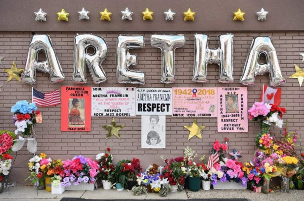 An Aretha Franklin memorial is seen outside New Bethel Baptist Church on August 30, 2018 in Detroit, Michigan.Aretha Franklin passed away from advanced pancreatic cancer on August 16, 2018 at age 76. / AFP PHOTO / Angela Weiss