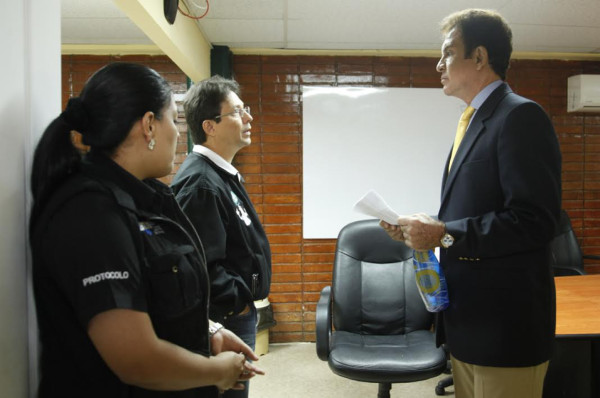 Milla y Calidonio viven jornada tensa en el TSE