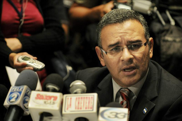 Funes comprará a Chile de 12 aviones de combate