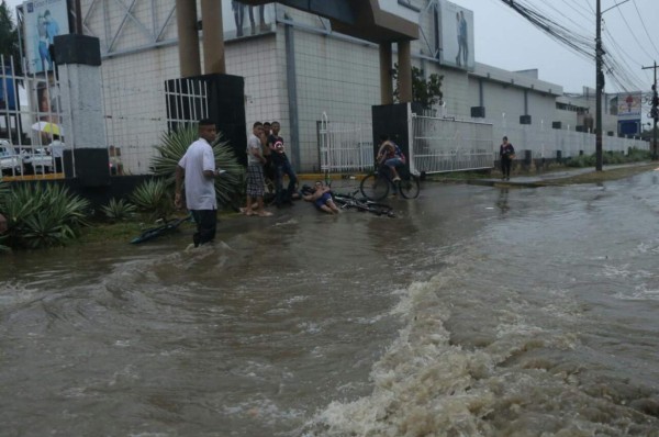 Lluvias causan daños en San Pedro Sula y zonas aledañas