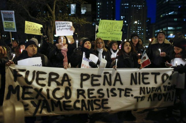 'Fuera Peña Nieto', la consigna de miles de manifestantes en México