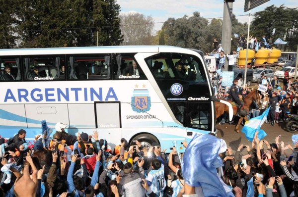 La selección argentina regresa a Buenos Aires tras el Mundial