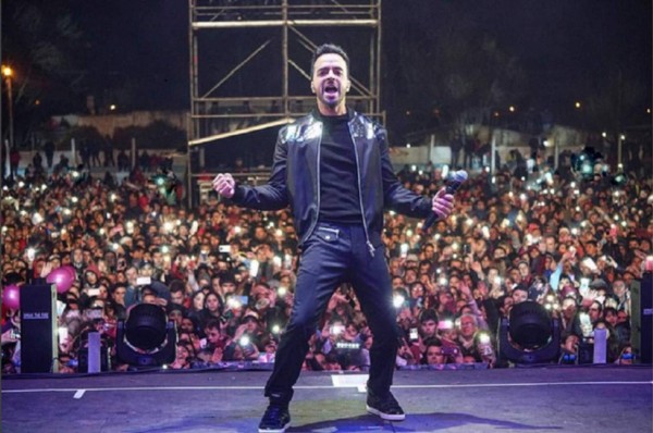 Pequeño pueblito contrata a Luis Fonsi para que les cante 'Despacito'