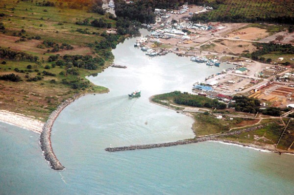 Exigen dragar el muelle