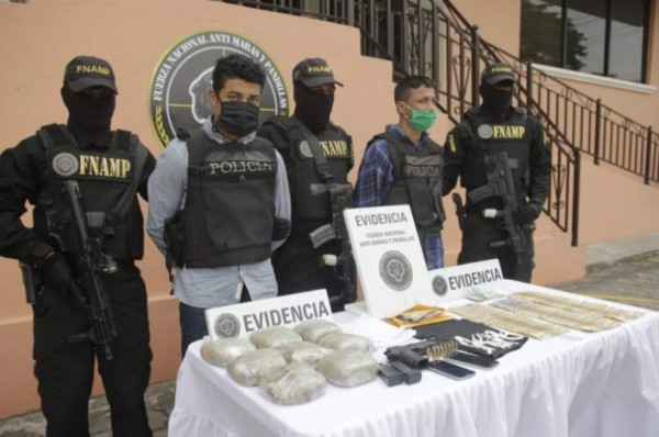 Capturan a dos supuestos mareros que cobraban extorsión en El Paraíso