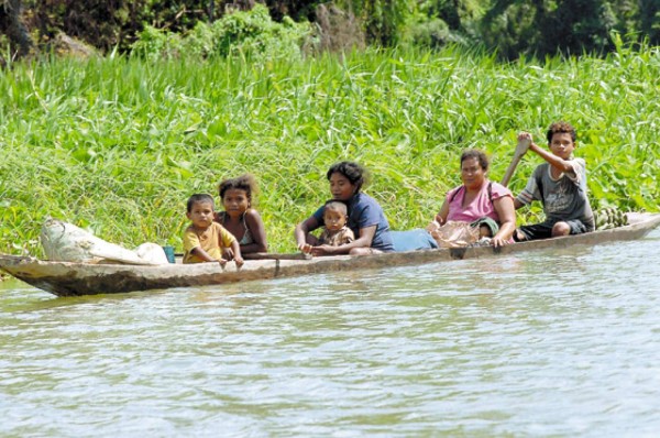 Etnias luchan por sus raíces