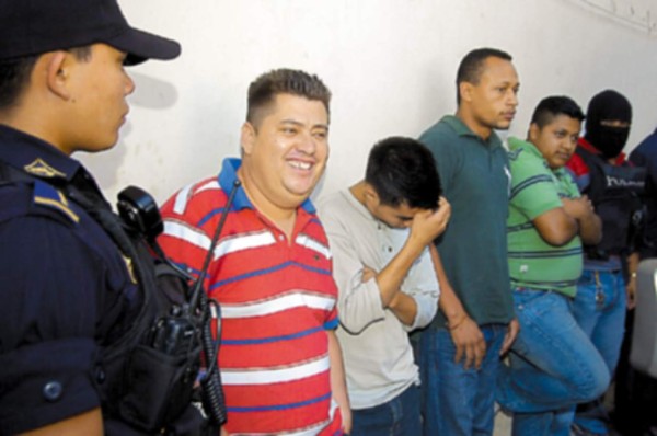 Caen sospechosos de cuádruple crimen