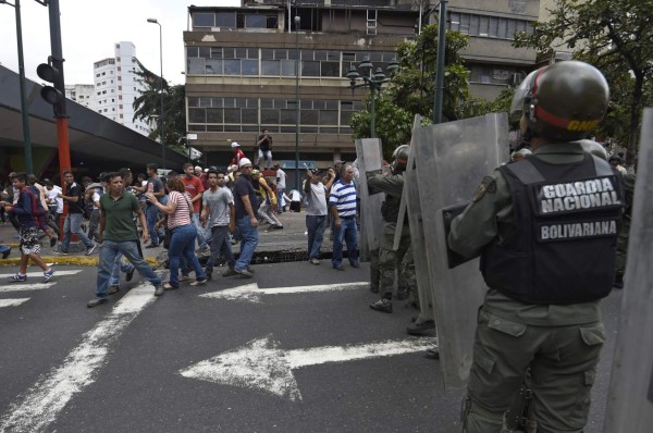 Gobierno de Maduro demanda a la directiva del Parlamento