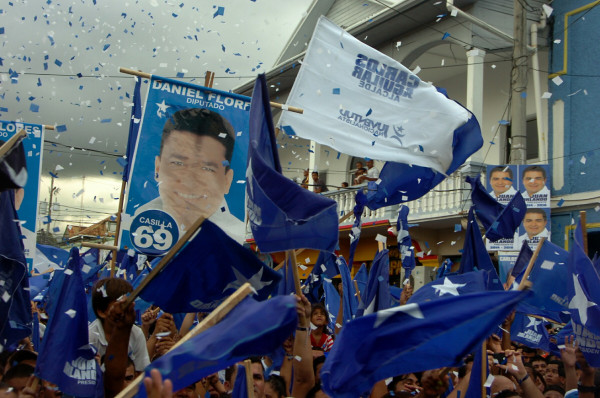 JOH promete Policía Militar para Atlántida