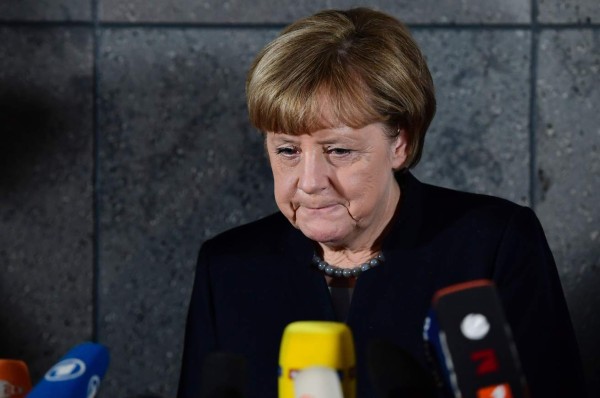 Merkel 'muy orgullosa' de la reacción de los alemanes tras ataque