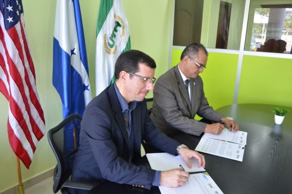 UTH y Proyecto Metas se unen a favor de la entrada en el mercado laboral