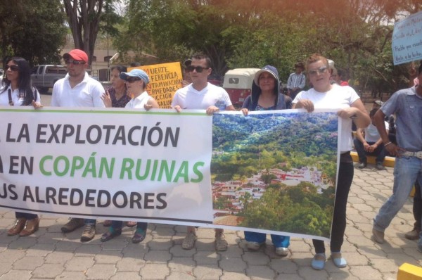 Copanecos protestan por concesiones mineras