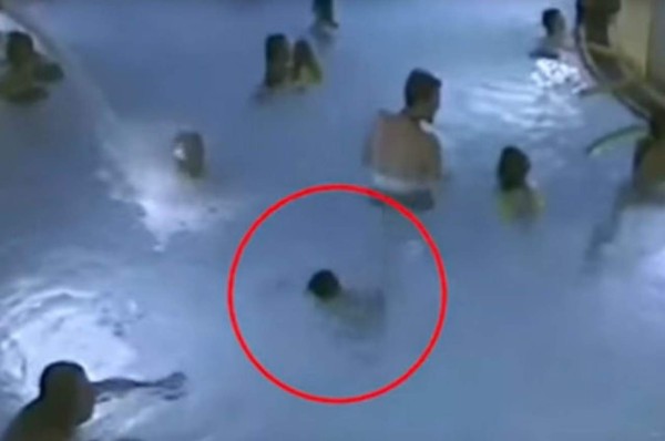 La madre del pequeño fue sentenciada por la corte de Helsinki a cuatro meses de prisión en suspenso y el pago de casi dos mil dólares de multa por negligencia.