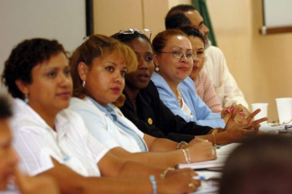 Secretaría Salud se reúne con enfermeras