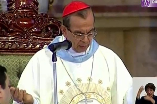 Cardenal salvadoreño invita a escuchar, meditar y actuar para superar conflictos