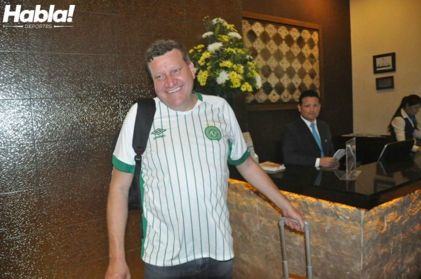 'Sólo Dios sabe por qué me quedé': Alcalde sobreviviente