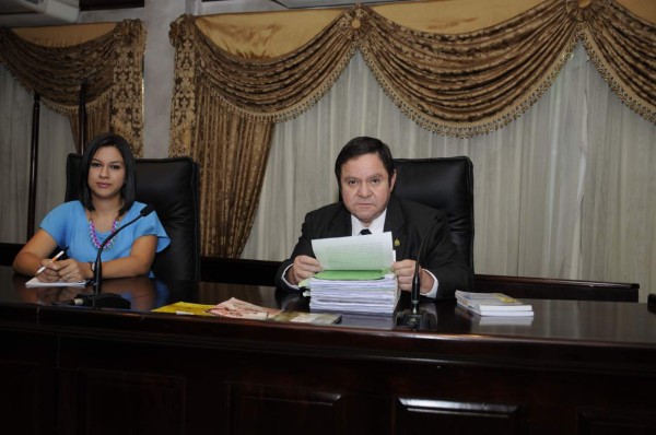 Presentan testigos por caso Astropharma