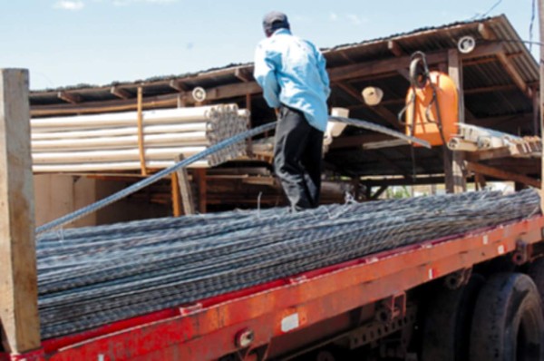 Reducen aumento al precio de la varilla de hierro