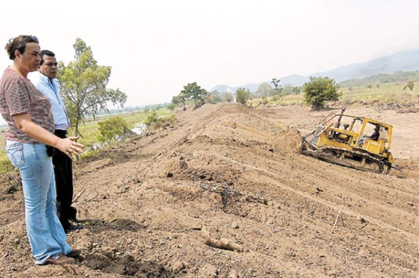 Problemas en Potrerillos por construcción de bordos
