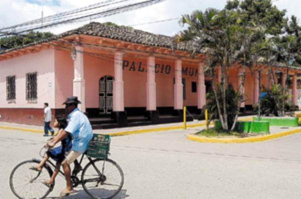 Investigan 13 alcaldías por malversación