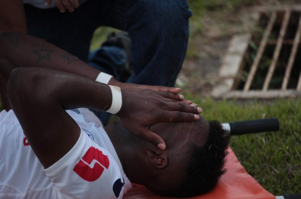 El olimpista John Suazo será baja por tres meses