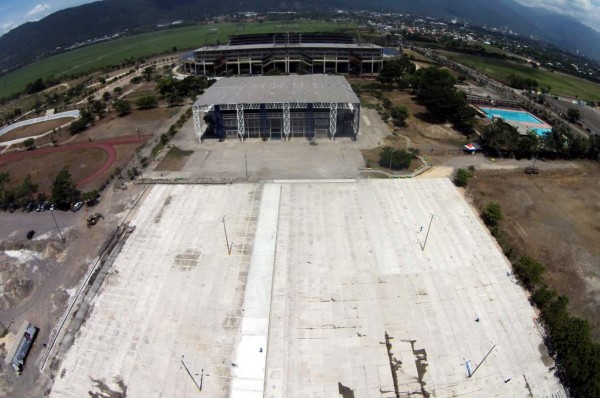 Arrancó construcción de cancha que pidió Pinto en el Complejo Olímpico