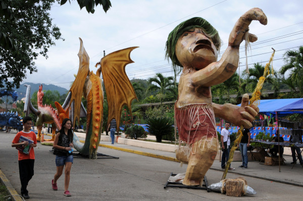 Trinidad revive los mitos con imponentes chimeneas