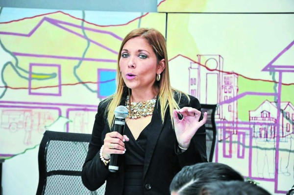 CNE pide autonomía para manejar fondos, Finanzas dice que no la han perdido