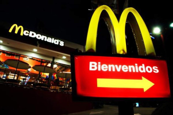 Piloto aterriza en un McDonald's para comprarse un café