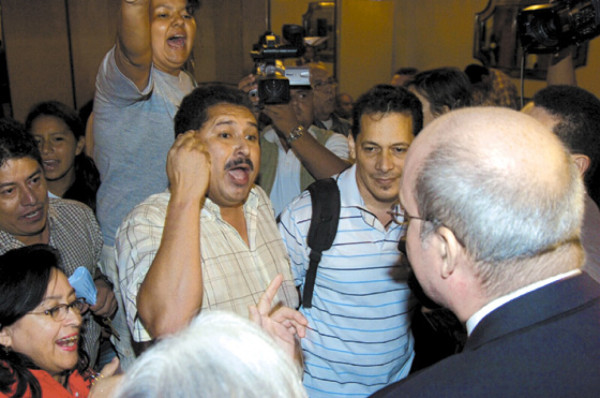 'No se le debe abrir la puerta al despotismo”