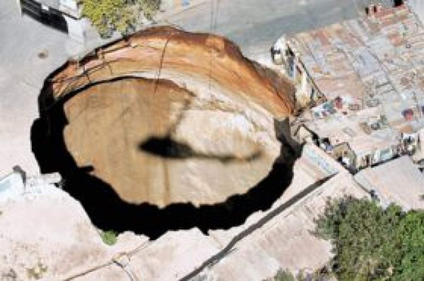 Guatemala: Encuentran tercer cadáver tras hundimiento