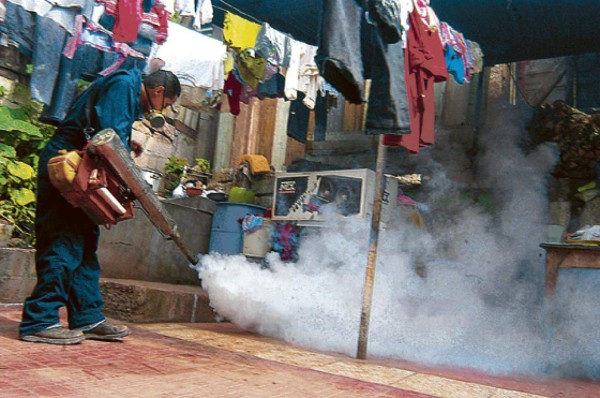 'No cambiaremos los métodos contra el dengue”