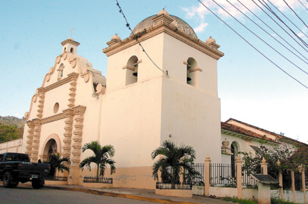 Iglesias majestuosas, coloniales y míticas