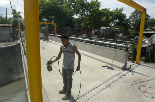 Avanzan trabajos en puente a desnivel de Circunvalación