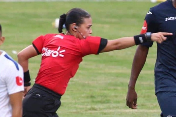 '¿Por qué exponerla en una final?': Se pregunta Mario Moncada sobre Melissa Pastrana