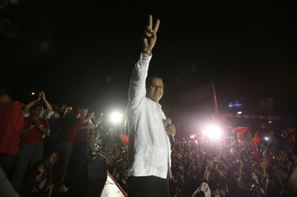 Mauricio Funes lleva al Fmln a la presidencia