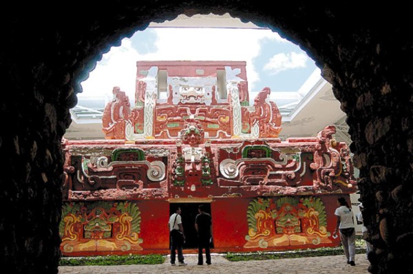 Más hallazgos deslumbran en Copán Ruinas