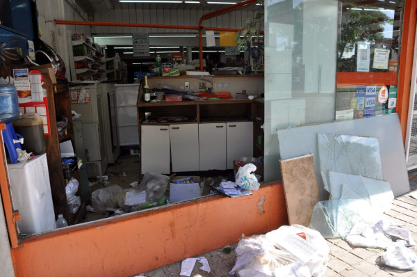 Argentina: Un muerto y 60 heridos por saqueos en Córdoba