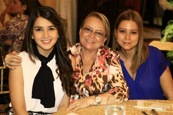 Gabriela y Elías Handal esperan a su segundo hijo