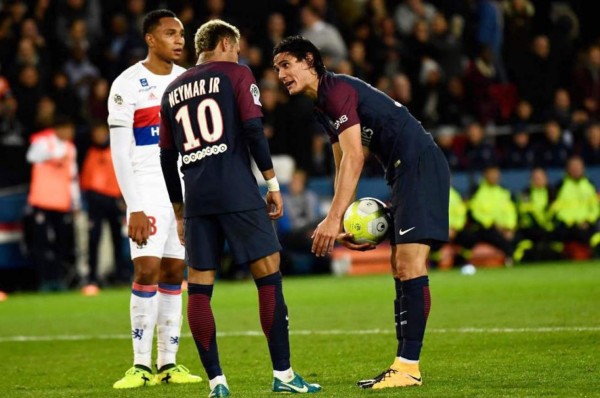 ¡Estalla la guerra! Neymar corta relaciones con Cavani, compañero en PSG