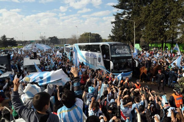 La selección argentina regresa a Buenos Aires tras el Mundial