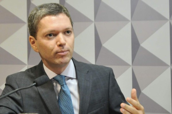 Ministro de Transparencia de Brasil renuncia a su cargo
