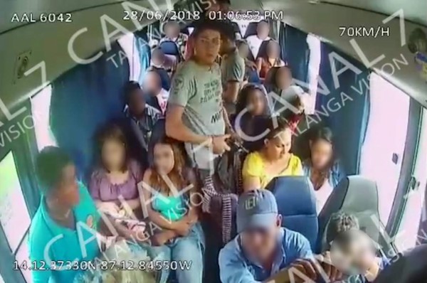 Buscan a los 3 asaltantes de un bus de Talanga
