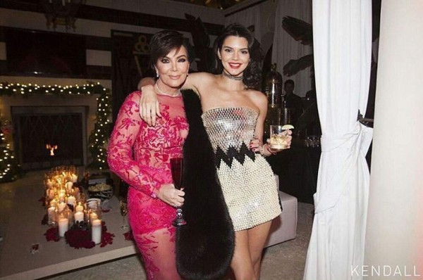 Kim Kardashian y Kanye West presume a sus hijos en Navidad