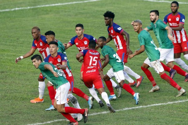 Salarios de futbolistas y técnicos, la encrucijada a resolver de los equipos de la Liga Nacional