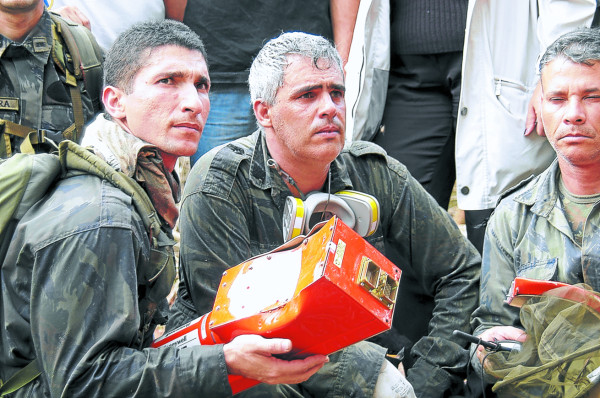 Piloto estrelló intencionalmente avión donde murieron 34 personas