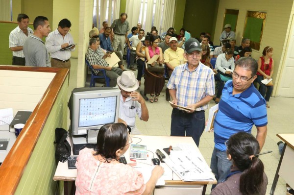 DEI reporta 93% de la meta fiscal para marzo de 2015